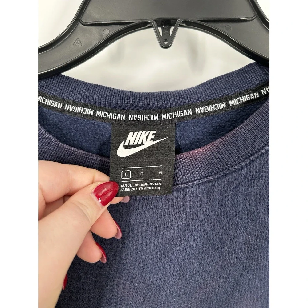Michigan‎ Wolverines Center Swoosh Nike Club Fleece Crewneck Sweatshirt Large